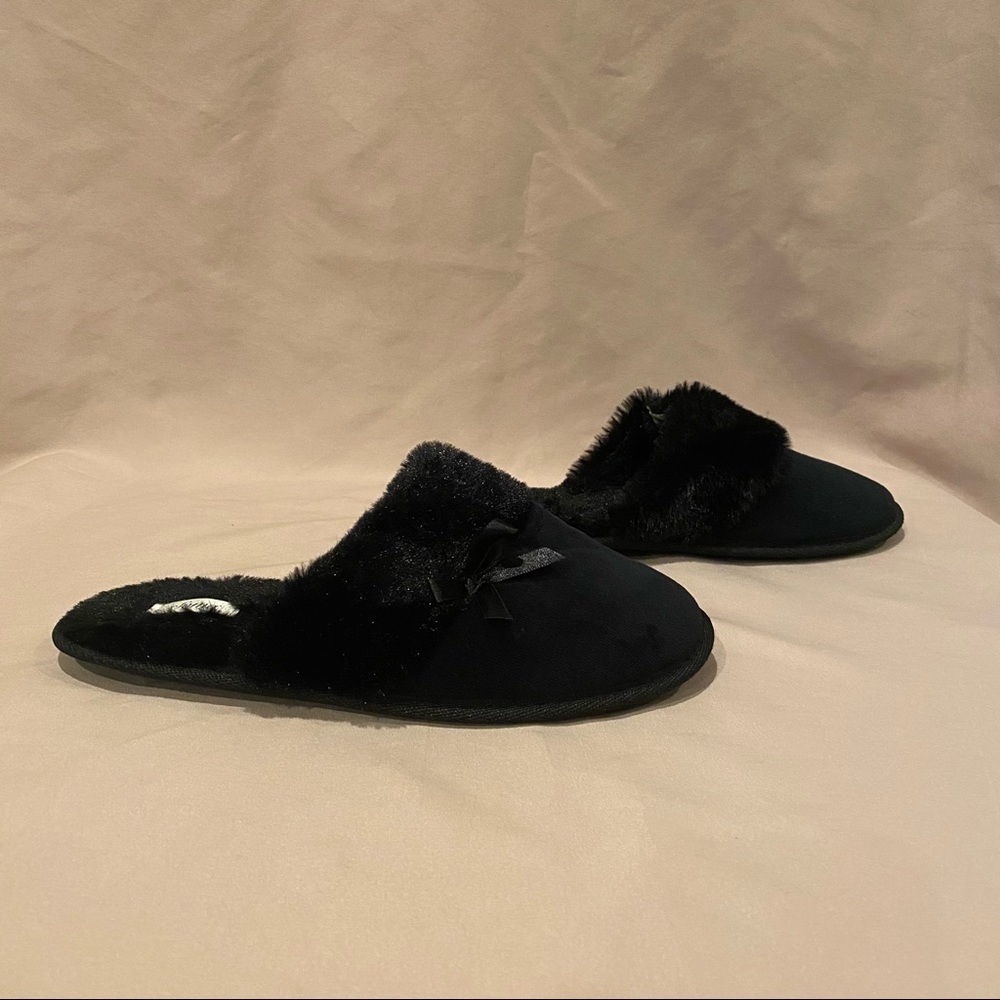 Soma Large (8/9) Black Faux Fur House Shoes